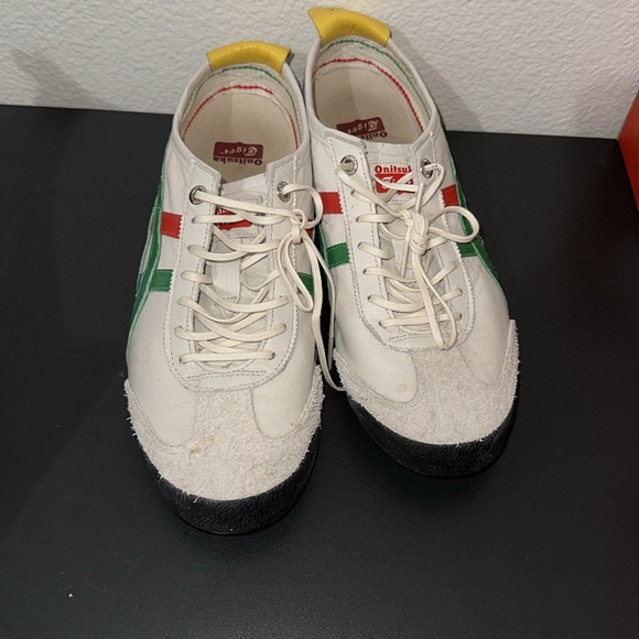 Unisex Onitsuka Tiger Shoe worn - Picture 3 of 11